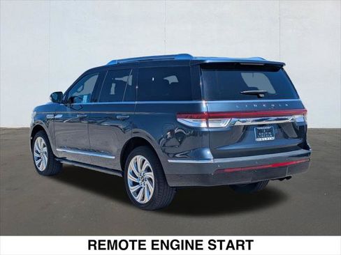 Used 2024 Lincoln Navigator Reserve AWD/4WD image 3