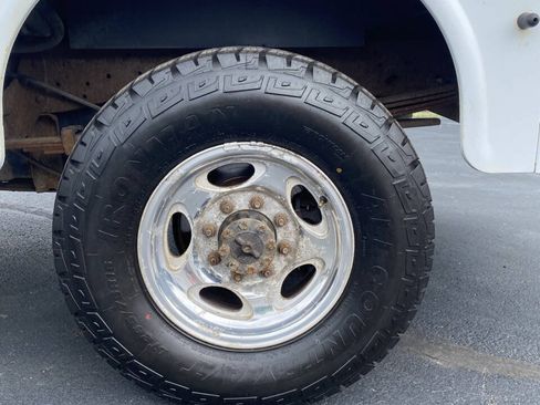Used 2004 Ford F250 Lariat RWD image 6