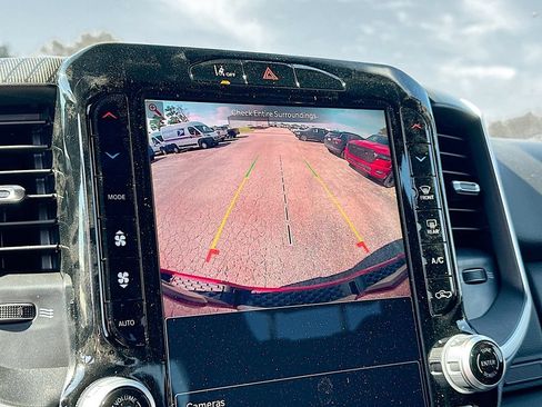 New 2026 RAM 1500 4x4 Crew Cab image 17