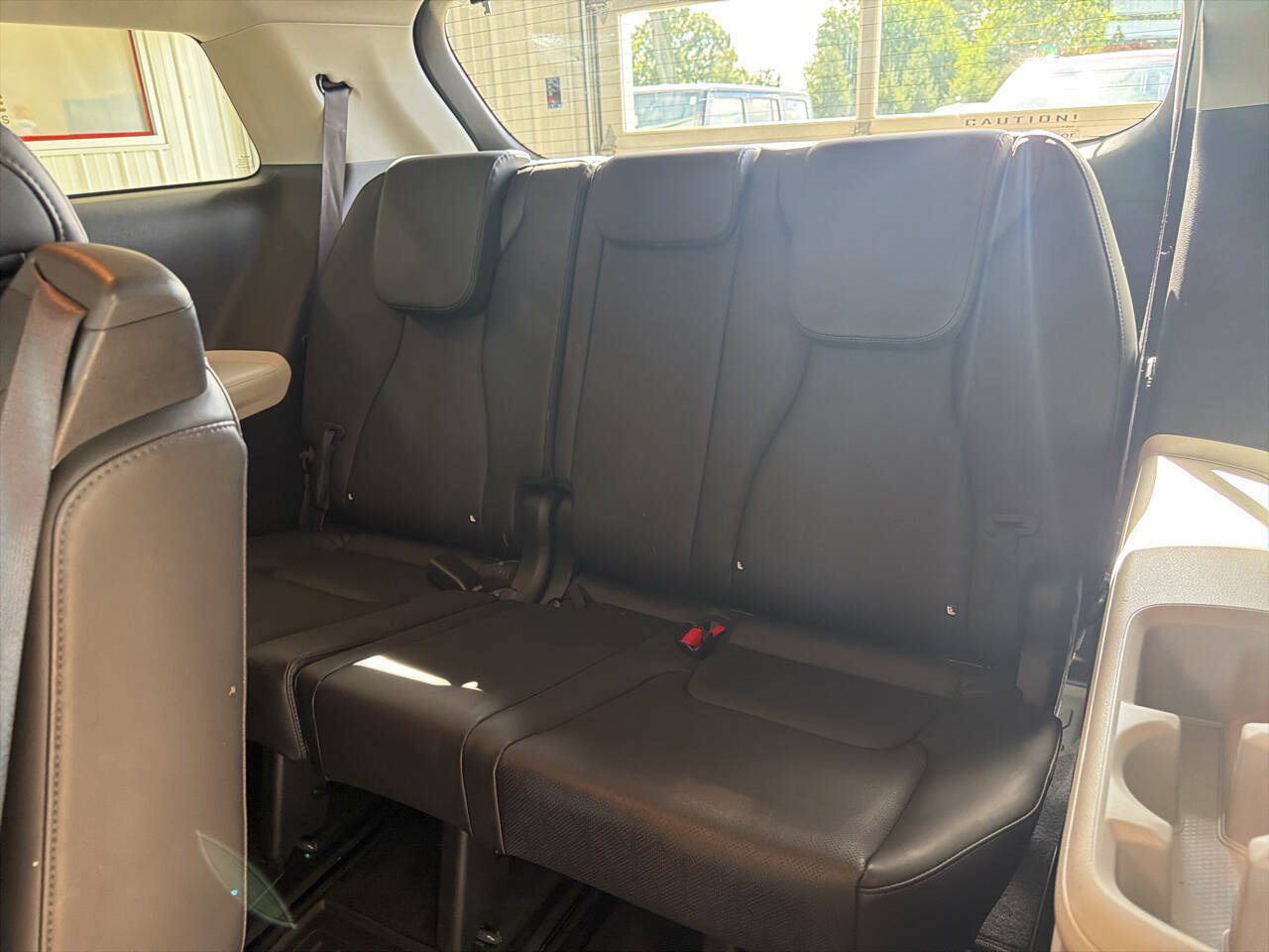 Used 2024 Kia Carnival LX FWD image 19