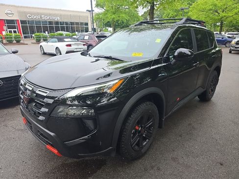 Used 2026 Nissan Rogue SV w/ Rock Creek Premium Package AWD/4WD image 4