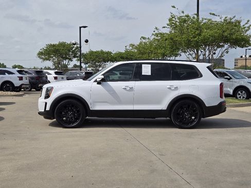 Used 2022 Kia Telluride SX w/ SX Prestige Package image 12