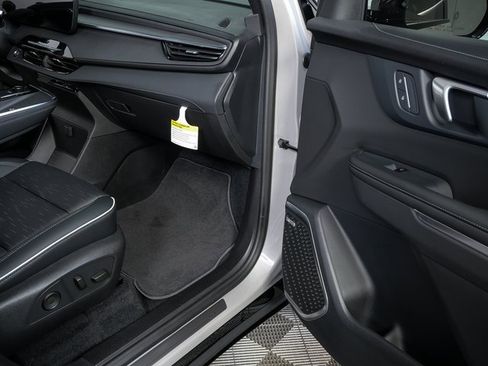 New 2026 Porsche Cayenne image 23