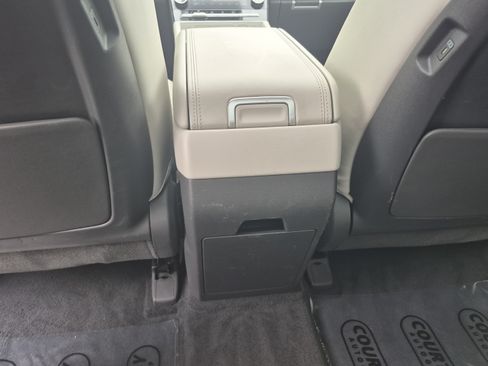 Used 2024 Hyundai Santa Fe Calligraphy AWD/4WD image 15
