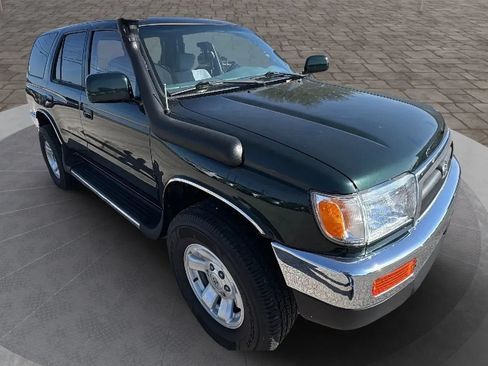 Used 1998 Toyota 4Runner SR5 w/ Preferred Equipment Group 1 AWD/4WD image 26