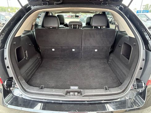 Used 2013 Ford Edge SEL w/ Black-White Styling Pkg FWD image 17