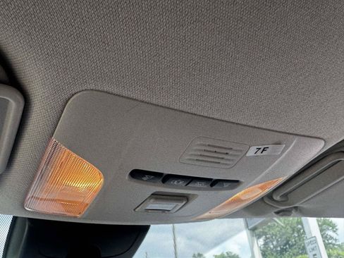 Used 2022 Toyota Corolla LE FWD image 29