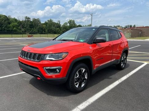 Used 2017 Jeep Compass Trailhawk AWD/4WD image 3