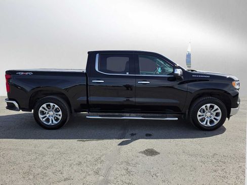 Used 2023 Chevrolet Silverado 1500 LTZ AWD/4WD image 2