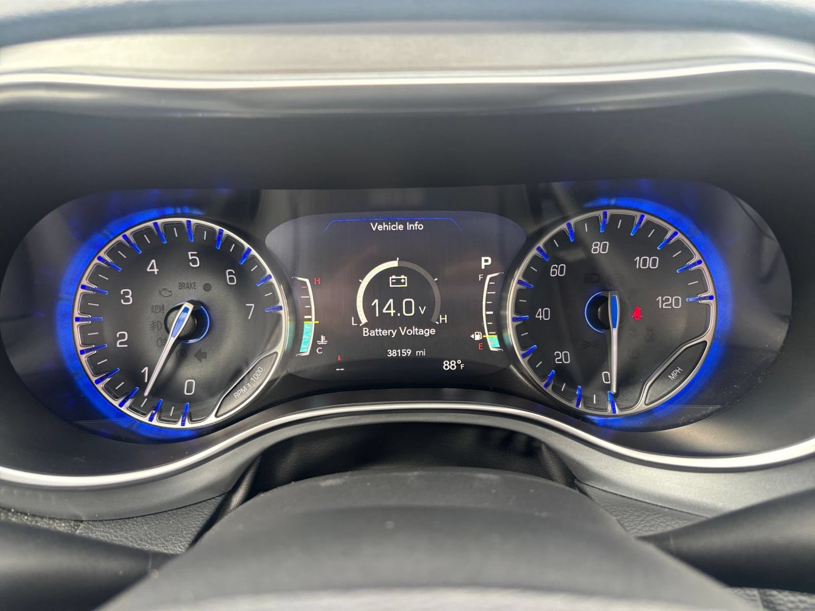 Used 2025 Chrysler Pacifica Limited FWD image 44