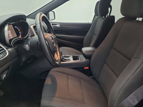 Used 2018 Jeep Grand Cherokee Laredo image 17