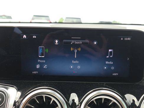 Used 2024 Mercedes-Benz GLB 250 image 19