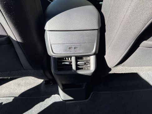Used 2025 Chevrolet Equinox LT image 24