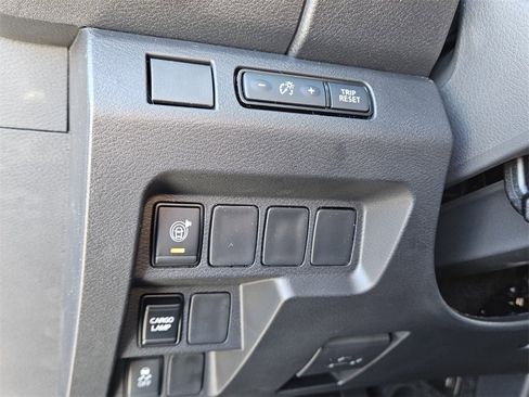 New 2026 Nissan Frontier SV image 25