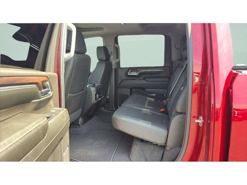 Used 2024 GMC Sierra 2500 SLT w/ SLT Premium Package AWD/4WD image 15