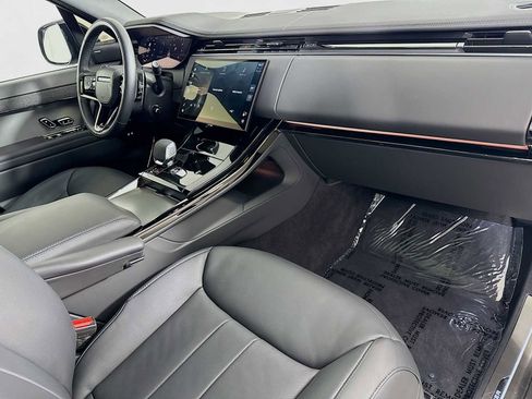Used 2025 Land Rover Range Rover Sport Dynamic SE image 29