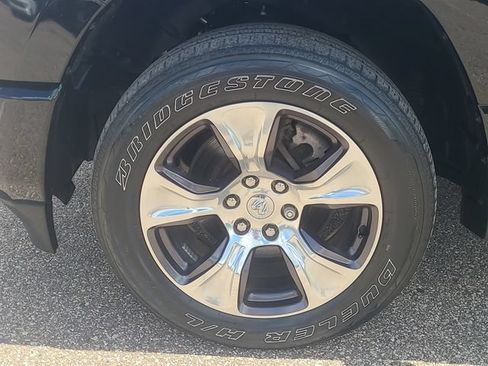 Used 2023 RAM 1500 Laramie AWD/4WD image 10