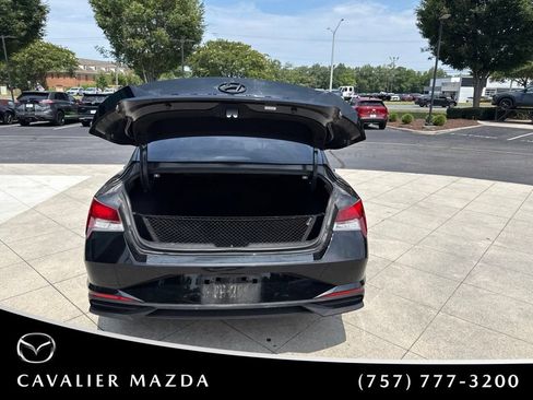 Used 2023 Hyundai Elantra SEL FWD image 9