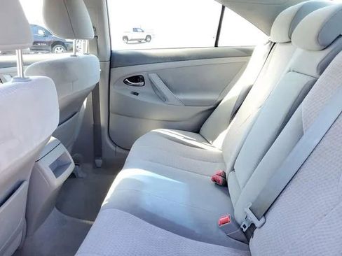 Used 2011 Toyota Camry XLE image 15