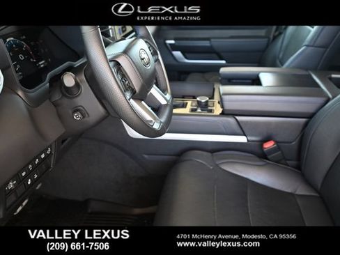 Used 2025 Toyota Tundra Platinum w/ TRD Off-Road Package AWD/4WD image 14