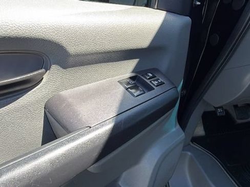 Used 2018 Nissan NV 3500 SL RWD image 14