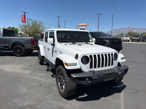 Used 2023 Jeep Gladiator Overland AWD/4WD image 6
