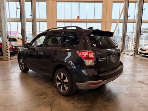 Used 2018 Subaru Forester 2.5i Premium AWD/4WD image 4