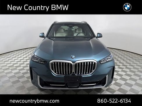 Used 2024 BMW X5 xDrive40i w/ Premium Package AWD/4WD image 2