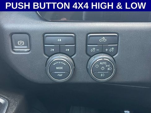 Used 2024 Chevrolet Silverado 2500 LT w/ Convenience Package AWD/4WD image 14