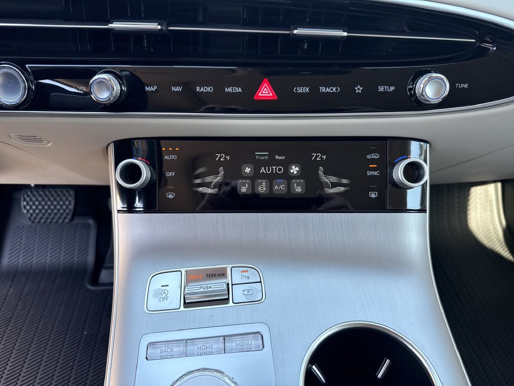 New 2027 Genesis GV70 2.5T Select AWD/4WD image 24
