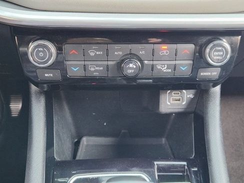 Used 2024 Jeep Compass Limited AWD/4WD image 19