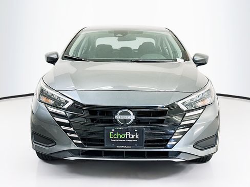 Used 2025 Nissan Versa SV FWD image 2