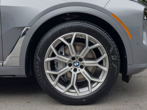 New 2026 BMW X7 xDrive40i w/ Premium Package image 9