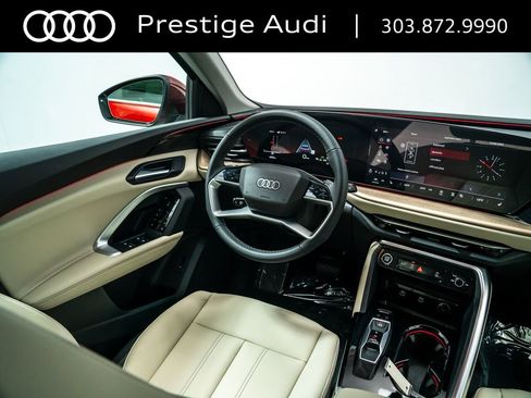 Used 2025 Audi Q5 Premium w/ Convenience Package image 21