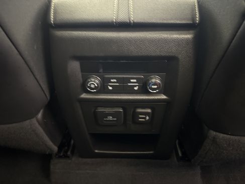 Used 2023 Chevrolet Traverse Premier w/ LPO, Floor Liner Package AWD/4WD image 28