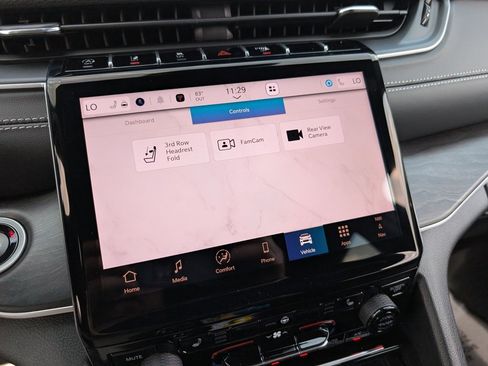 New 2025 Jeep Grand Cherokee L Limited image 28