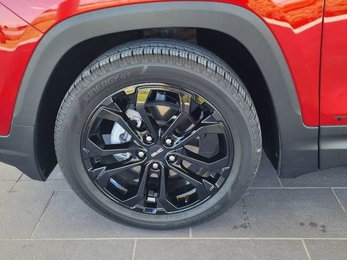 Used 2022 GMC Terrain SLE w/ Driver Convenience Package FWD image 9
