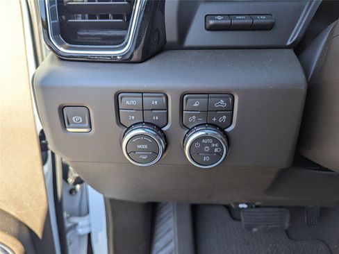 New 2026 GMC Sierra 1500 Denali w/ Denali Reserve Package AWD/4WD image 12