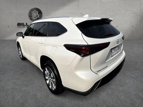 Used 2026 Toyota Highlander Limited AWD/4WD image 10