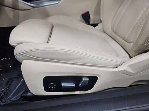 Used 2022 BMW M440i Coupe w/ Premium Package image 29