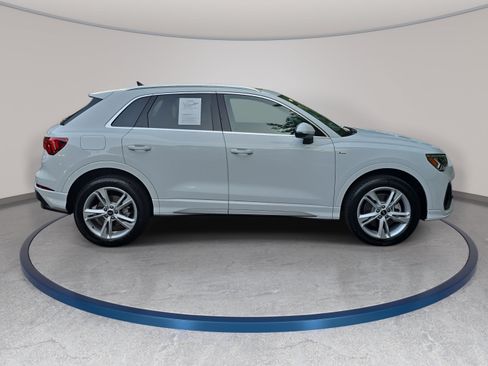 Used 2024 Audi Q3 2.0T Premium AWD/4WD image 4