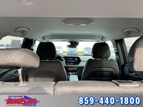Used 2025 Chevrolet TrailBlazer LT AWD/4WD image 39