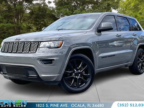 Used 2019 Jeep Grand Cherokee Altitude image 1