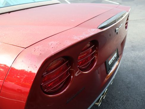 Used 2007 Chevrolet Corvette Convertible w/ Preferred Equipment Group RWD image 47
