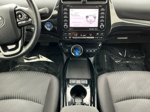 Used 2020 Toyota Prius Prime LE image 10