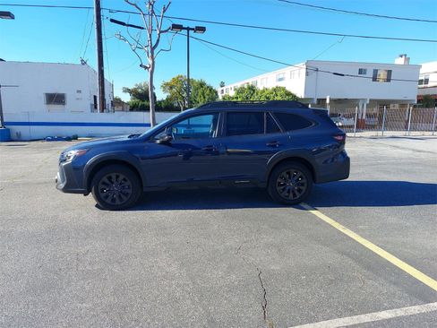 Used 2023 Subaru Outback Onyx Edition image 4