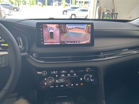 New 2027 INFINITI QX60 Luxe AWD/4WD image 32