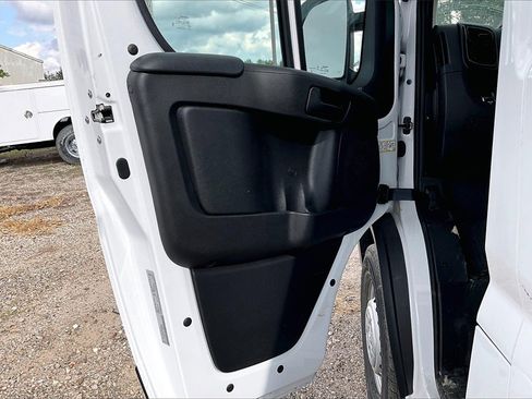 New 2024 RAM ProMaster 2500 w/ Convenience Group image 13