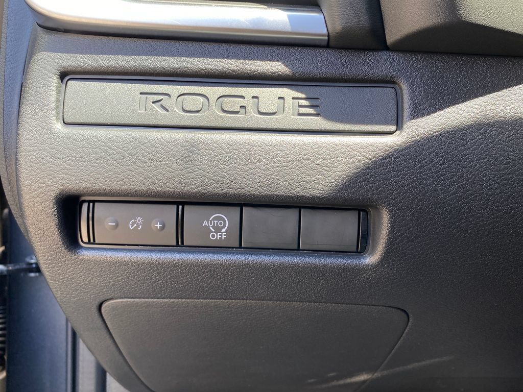 Used 2026 Nissan Rogue S AWD/4WD image 24