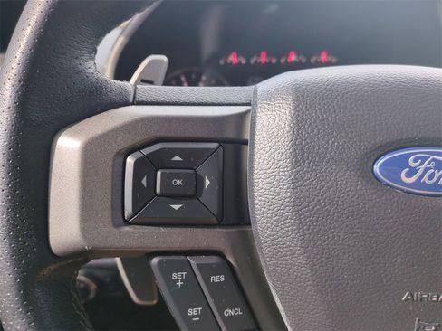 Used 2018 Ford F150 Raptor w/ Exterior Graphics Package image 31